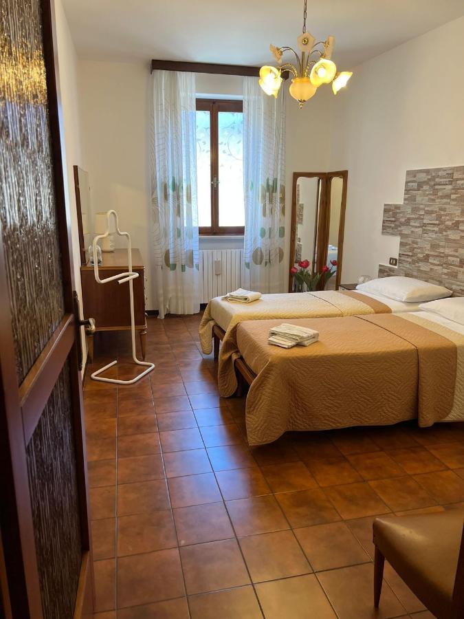 Casa Caterina 2 Storey House, With A Mountain View Toscolano-Maderno Exterior foto